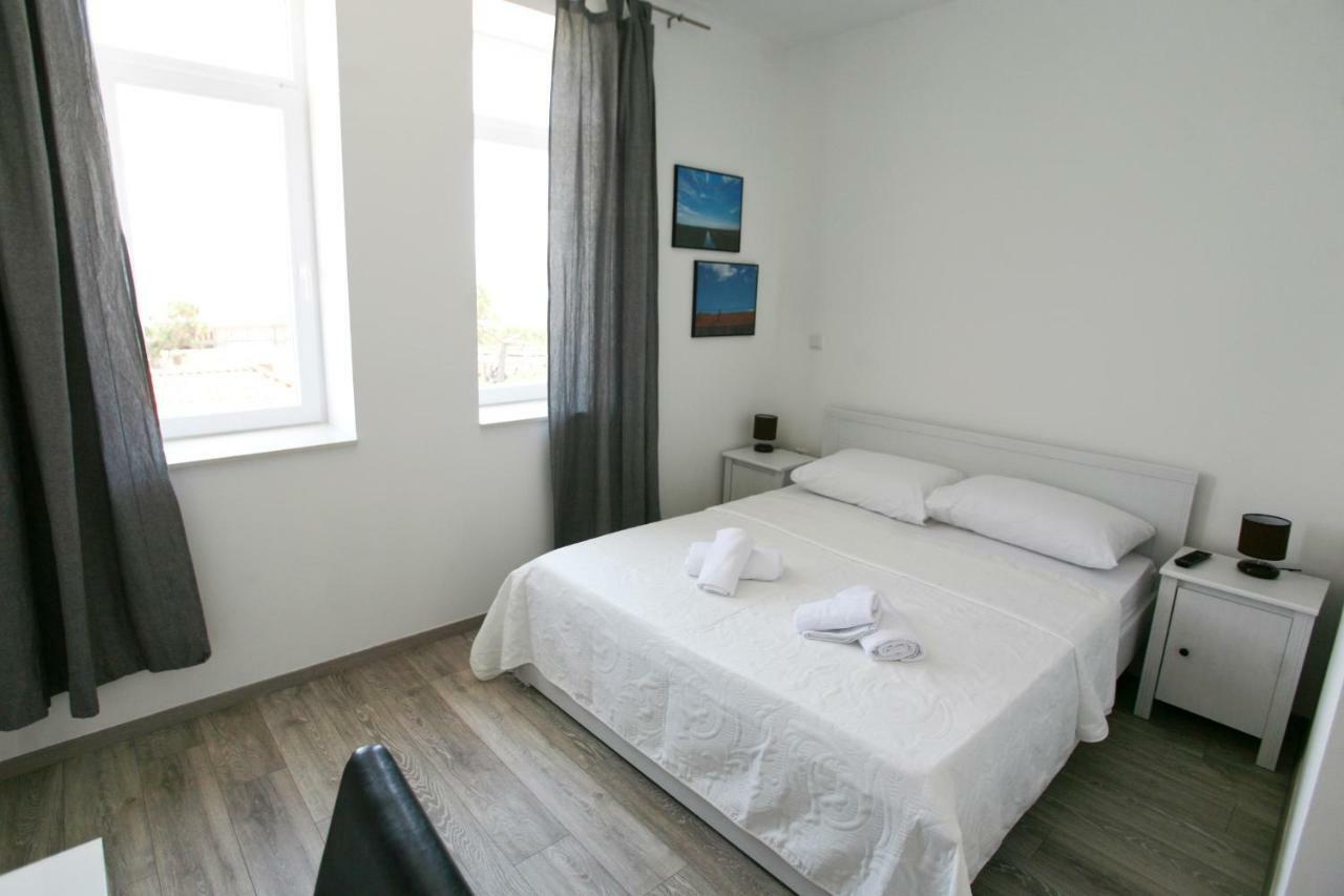 Guesthouse Vienna Baska Exteriör bild
