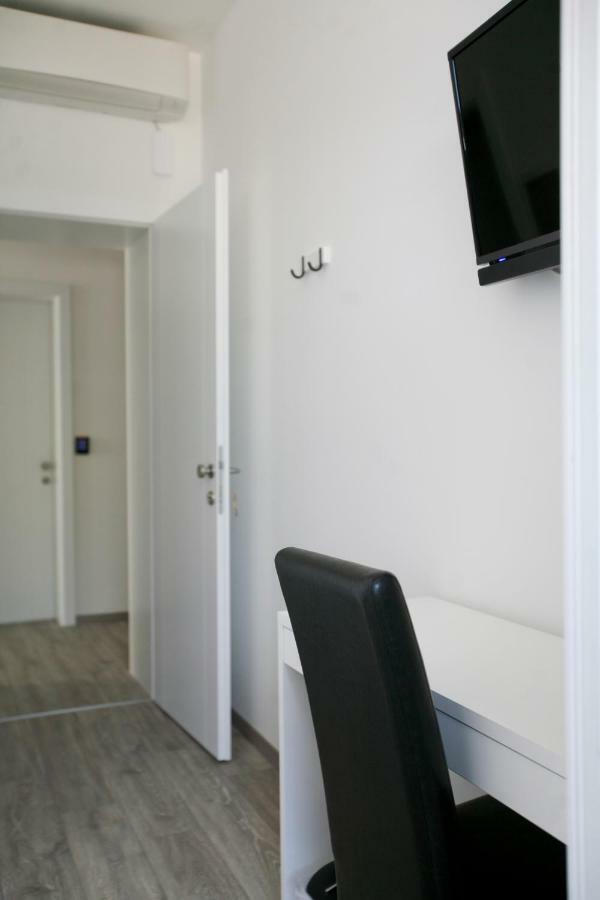 Guesthouse Vienna Baska Exteriör bild